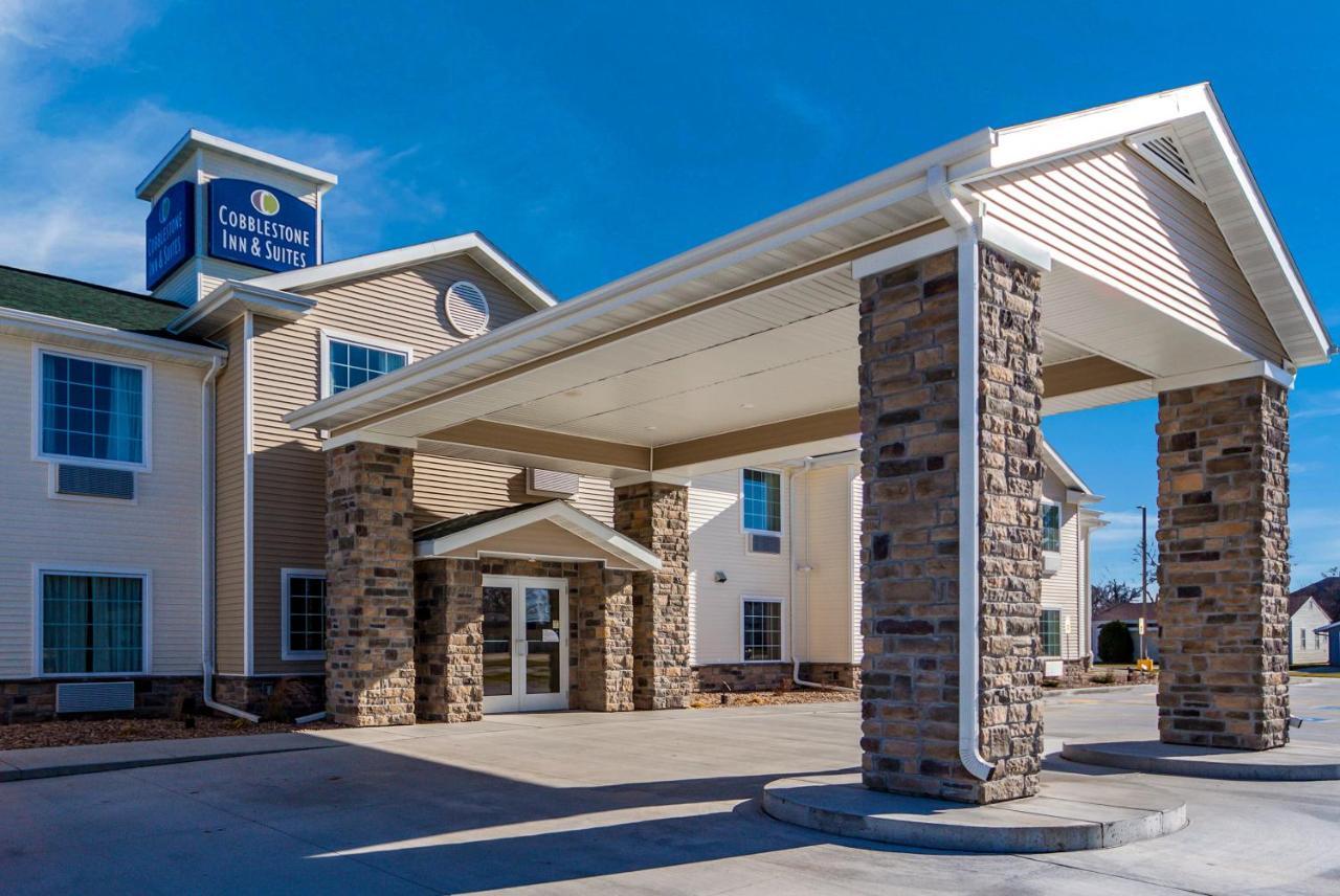 Cobblestone Inn & Suites-Fremont Bagian luar foto
