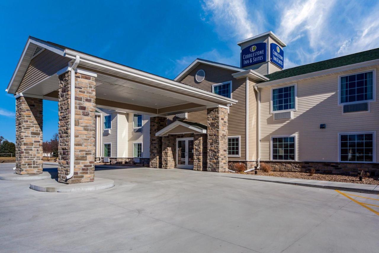 Cobblestone Inn & Suites-Fremont Bagian luar foto